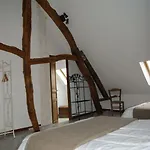 Charmante Normannische Les Chataigniers 3 By Interhome